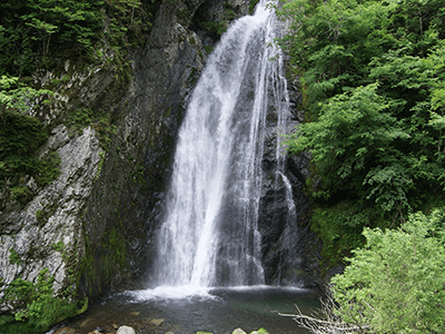 銚子の滝の景色