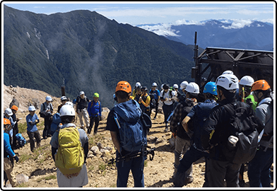 活火山の状況説明会の様子