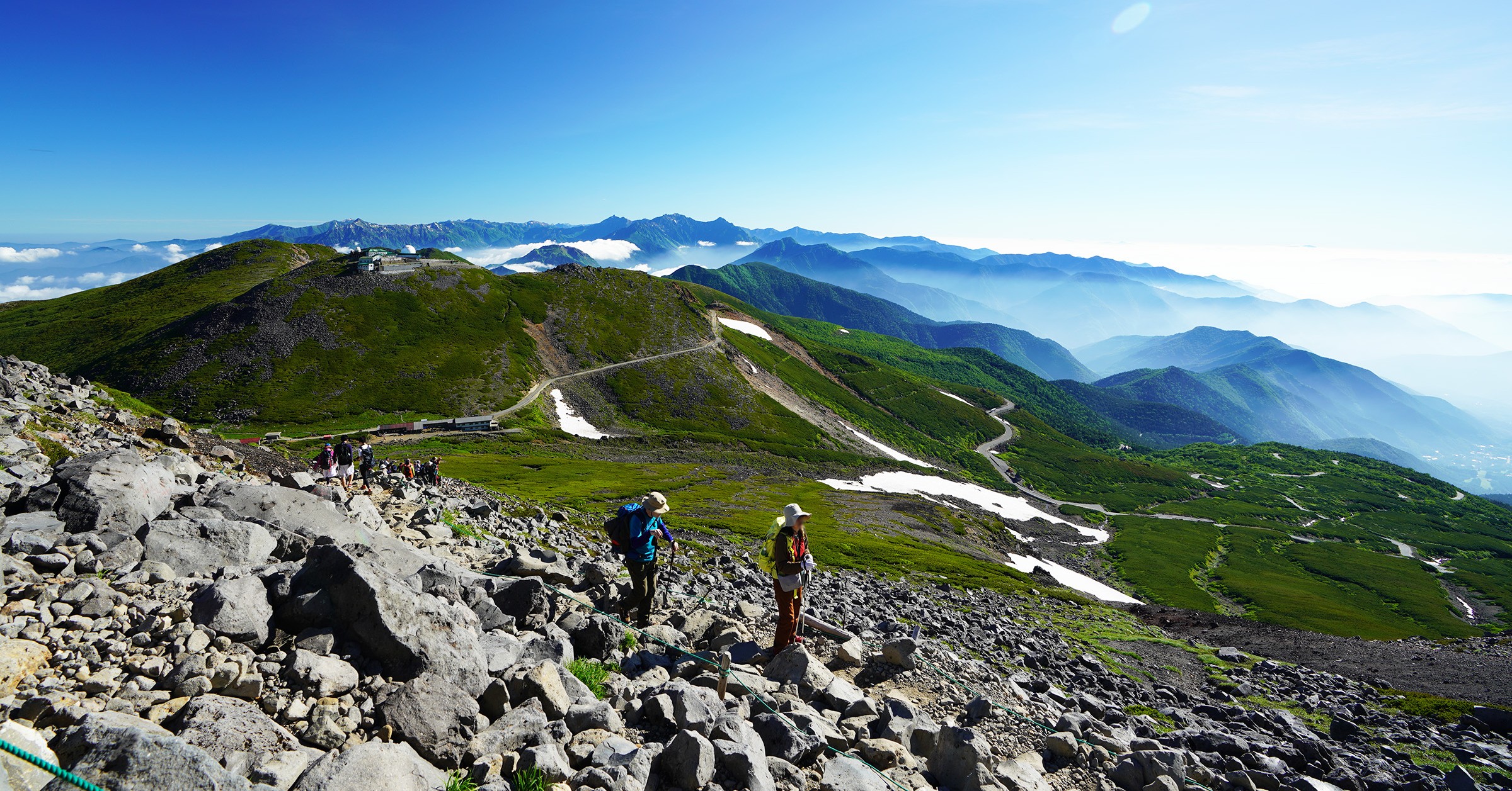 あなたが現在見ているのは 登山系人気YouTuber かほさんと行く　　　　　　　　　　　　　　　　　　　　　　飛騨の母なる山 乗鞍岳 3座登山　　　　　　　　　　　　　　　　　　　　　　（乗鞍岳ｴｺﾂｰﾘｽﾞﾑ登録ｶﾞｲﾄﾞが同行）